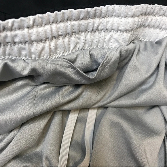 Nike‎ Running Athletic Shorts. - Picture 6 of 7